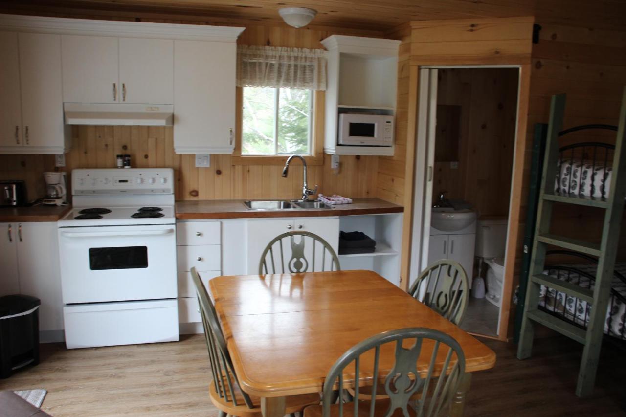 לה טוק Chalet Au Bord Du St-Maurice מראה חיצוני תמונה